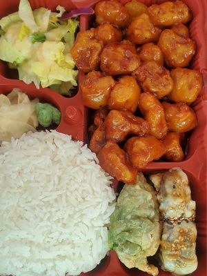 Orange chicken bento box 🍊 #Veganuary at Chef Kenny's Vegan Dim Sum in Las Vegas