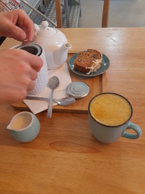  at Café Diem in Lorient