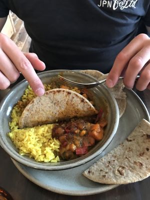 Curry with flatbread   at Kingshouse Restaurant in Ballachulish