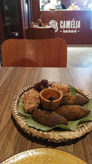 Salgadinhos at Camelia Ododo in Sao Paulo