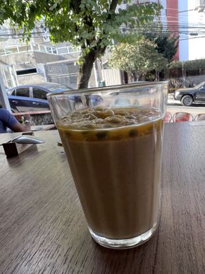 Creme de maracujá com tamaras  at Camelia Ododo in Sao Paulo