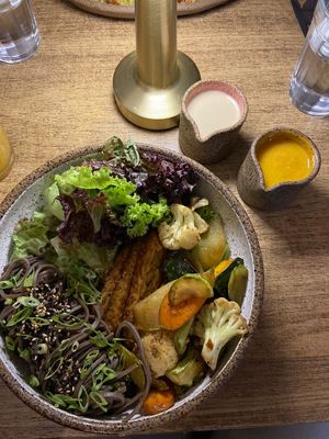 "Bela Tigela Oriente" at Camelia Ododo in Sao Paulo