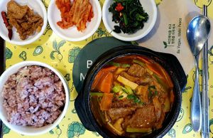 Soy meat stew 뚝배기 콩불구이 at Loving Hut Gangnam-gu - 러빙헛 in Seoul