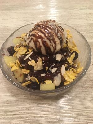 Bingsu, I was not a fan of this. Very icy at Loving Hut Gangnam-gu - 러빙헛 in Seoul
