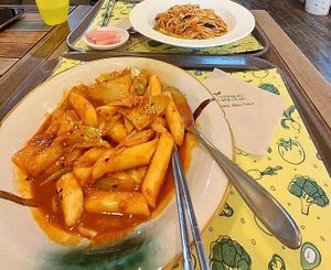 Vegan rice cake stew (떡볶이) and vegetables spaghetti at Loving Hut Gangnam-gu - 러빙헛 in Seoul