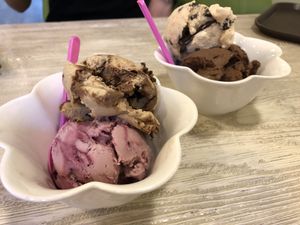 Ice cream!! at Loving Hut Gangnam-gu - 러빙헛 in Seoul