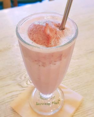 팥프라푸치노 - Red bean frappuccino. Very yummy! at Loving Hut Gangnam-gu - 러빙헛 in Seoul