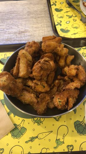 Soy fired chicken  at Loving Hut Gangnam-gu - 러빙헛 in Seoul