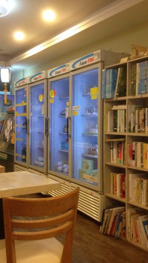 Shop ...and library? at Loving Hut Gangnam-gu - 러빙헛 in Seoul