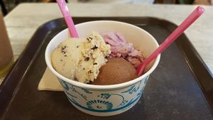 vegan icecream. If the ice cream is not to take away, then tell the staff that you would like to have it in a glass cup. at Loving Hut Gangnam-gu - 러빙헛 in Seoul