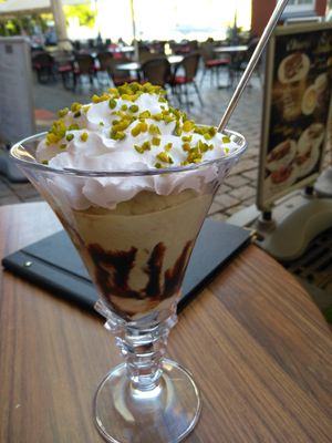 Veganer Pistazienbecher at La Dolce Vita in Lueneburg