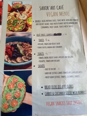 Vegan menu at Sabor'art Café in Nazare