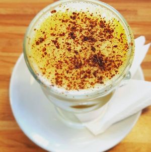 Curcuma latte at Sabor'art Café in Nazare