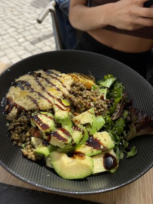 Bowl de lentejas  at Sabor'art Café in Nazare