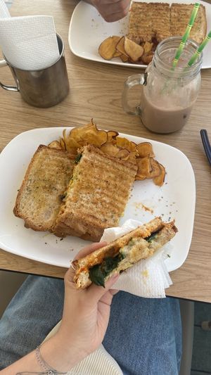 Tosta vegan calabresa   at Sabor'art Café in Nazare