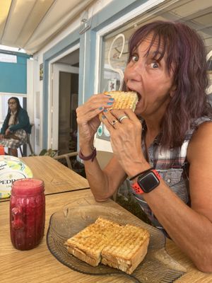 The xxl 😂  at Sabor'art Café in Nazare