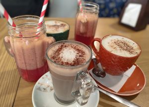 Sumos e bebidas quentes at Sabor'art Café in Nazare