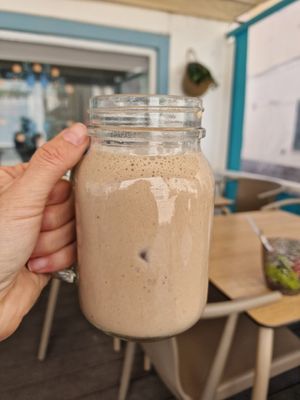 Snickers milkshake at Sabor'art Café in Nazare