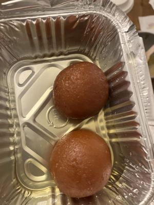 Gulab jamun  at Oddiyana Garden in Peyzac-le-moustier