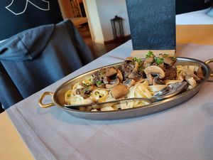 Vegane Bandnudeln mit Pilz Rahmsoße und Linsen Frikadellen at Gasthaus Bürgerstüble in Sankt Peter