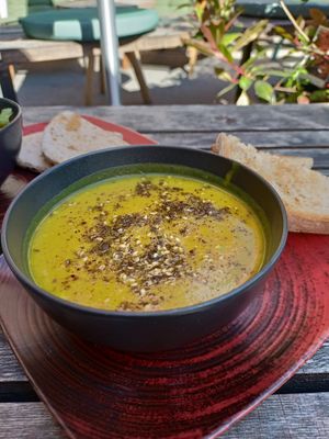 Knoflooksowp at Joop in Schoorl