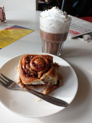 Warm Cinnamon Bun at Joop in Schoorl