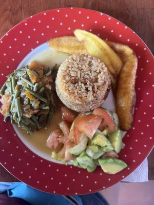 The vegan breakfast $13K  at Mama-Nilma in Cartagena
