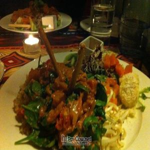 Dovi: bulgur, veggies and spicy peanut sauce at Izibiliboco in Hasselt