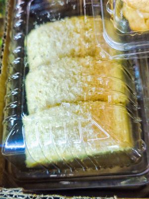 Cake at Nature Vegetarian Delights 大自然素食 - Bukit Purmei in Central Singapore