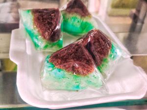 Assorted Kueh at Nature Vegetarian Delights 大自然素食 - Bukit Purmei in Central Singapore