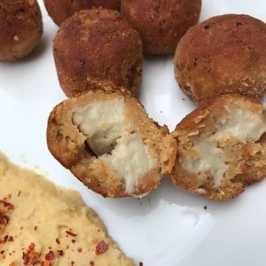 Chickpea balls with oat cheese at Vegan Fooster - maybe closed in Buenos Aires