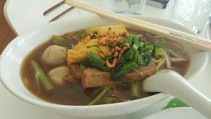 Chonburi style noodle soup  at Loving Hut - Nonthaburi in Pak Kret