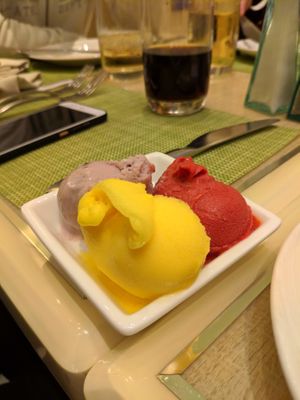 sugary sorbets instead of ice cream at Wynn Hotel - The Buffet in Las Vegas