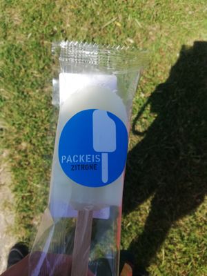 Packeis Zitrone  at Ute im Bikini in Kiel