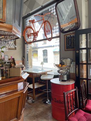 Indoors at Peso Neto in Bilbao