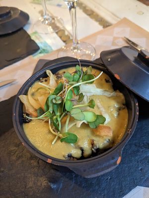 Beluga lentils with quinoa at Peso Neto in Bilbao