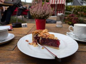 Kirsch/Mandelkuchen at Deicheck Café in Sankt Peter-ording