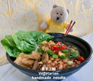 Handmade noodle at Flourish Cafe 繁荣素食咖啡厅 in West Singapore