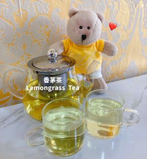 Lemongrass tea at Flourish Cafe 繁荣素食咖啡厅 in West Singapore