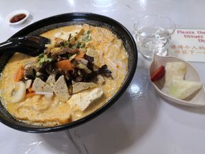 Laksa at Flourish Cafe 繁荣素食咖啡厅 in West Singapore