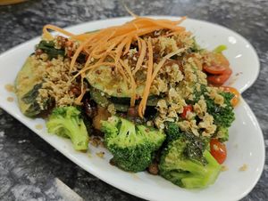 monkey head mushroom at Flourish Cafe 繁荣素食咖啡厅 in West Singapore