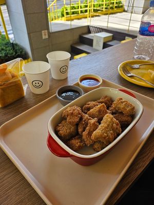Vegan Fried Chicken with Amazing Sauces at Vegan Veganing in Seoul