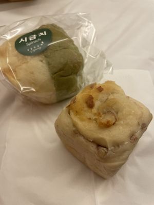 Spinach heart with cheese filling and chestnut bread with soft chestnuts inside!  at Vegan Veganing in Seoul