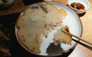 Potato pancake - close-up at North Korean Restaurant ChinChin 북녘식당친친 in Seoul