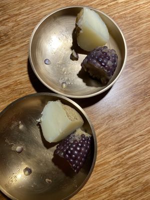Boiled veggies as side dishes   at North Korean Restaurant ChinChin 북녘식당친친 in Seoul