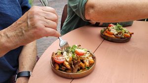 Mini vegan kapsalon at Vegan Food Tour Utrecht in Utrecht