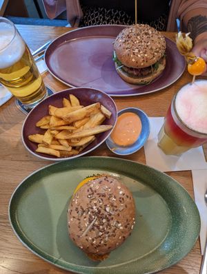 French fries with Hans im Glück sauce at Hans im Glück in Passau