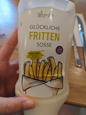 Sauces are labelled as vegan at Hans im Glück in Passau