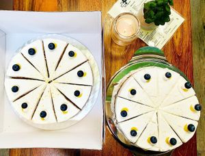 very good elderflower lemon curd cake at First Eet in Arnhem