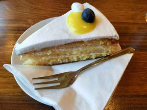 Very sweet vegan vanilla lemon cake at First Eet in Arnhem